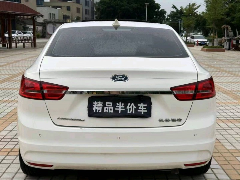 珠海18年福特福睿斯9