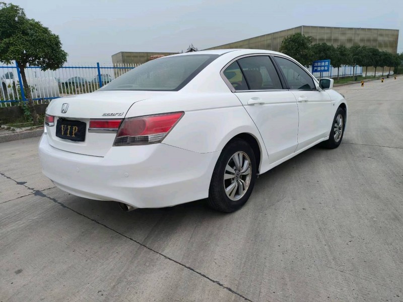 徐州11年本田雅阁4