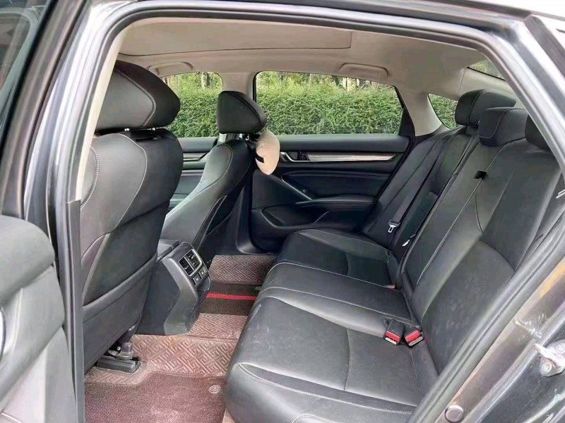 汕头22年本田雅阁4