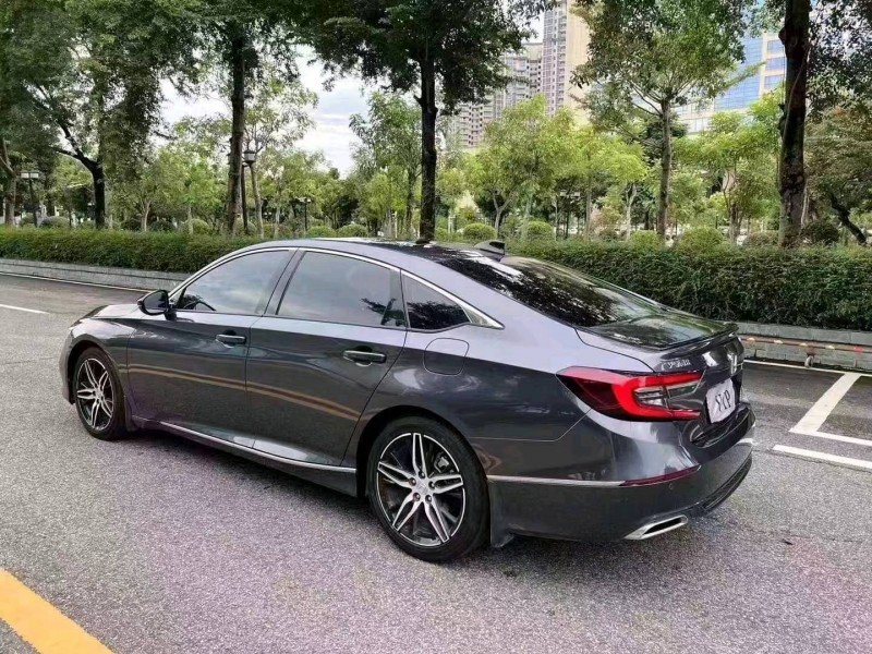 汕头22年本田雅阁6