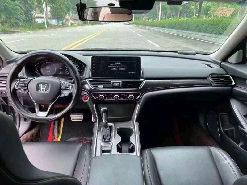 汕头22年本田雅阁8