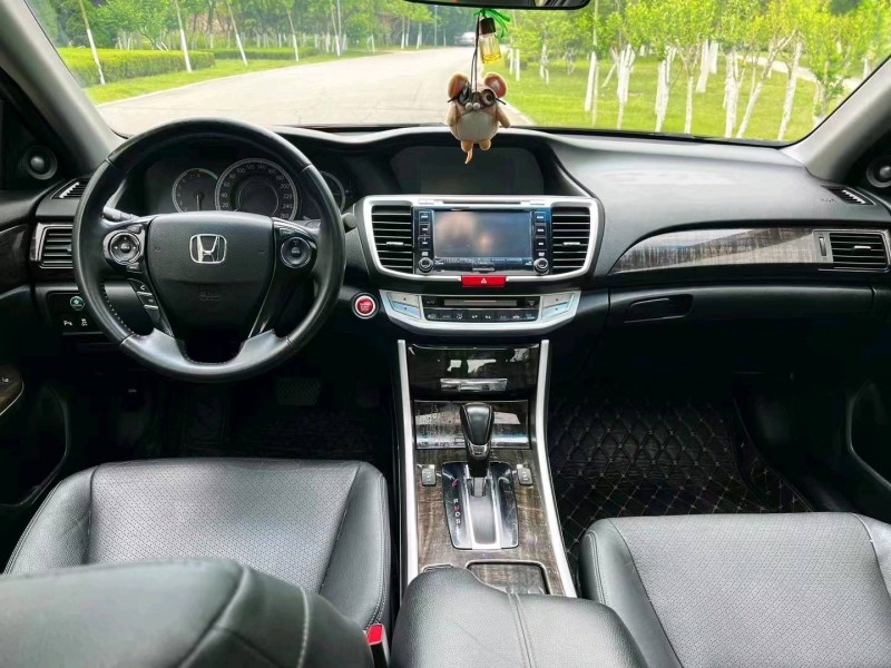 枣庄15年本田雅阁2