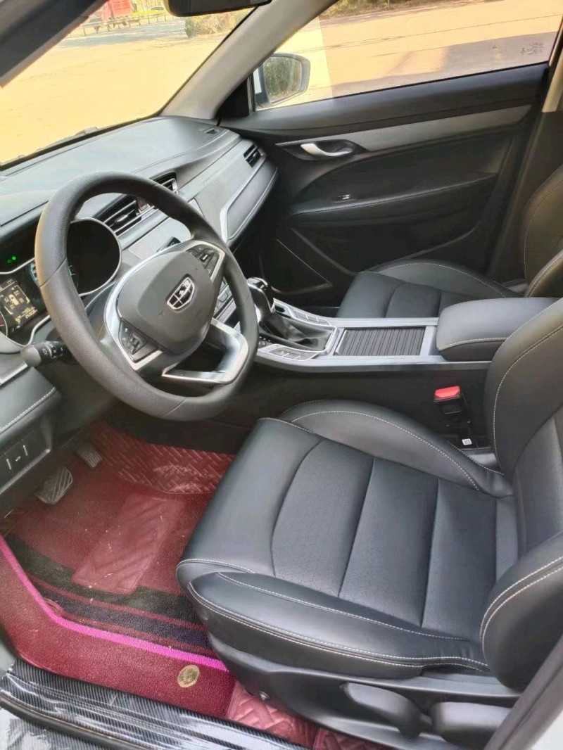 潍坊22年吉利帝豪5