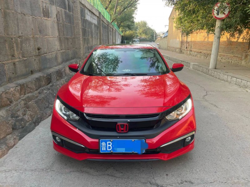 东营19年本田思域1