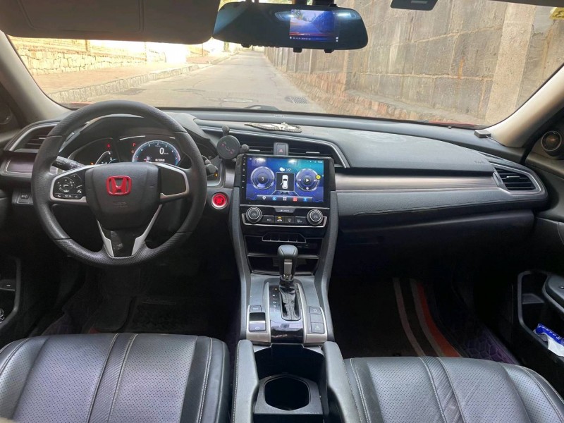 东营19年本田思域4