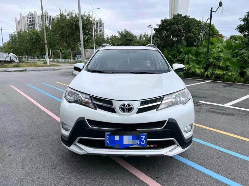 汕头16年丰田RAV4荣放1