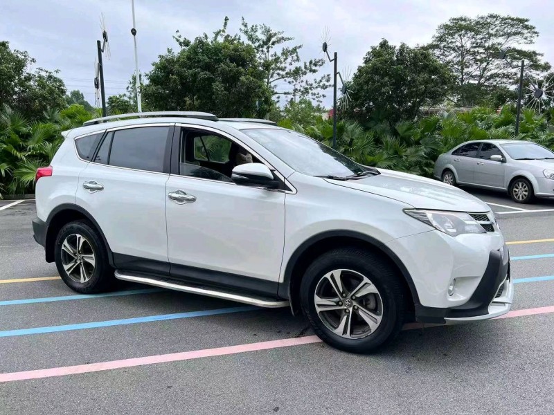 汕头16年丰田RAV4荣放8