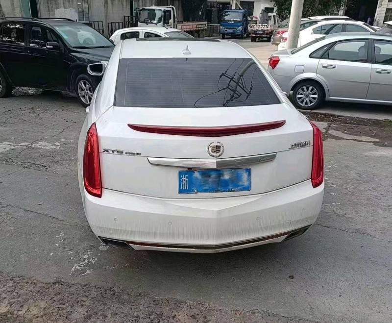 汕头14年凯迪拉克XTS3