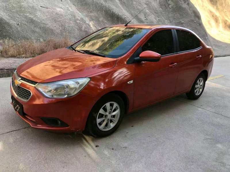 东营17年雪佛兰赛欧3