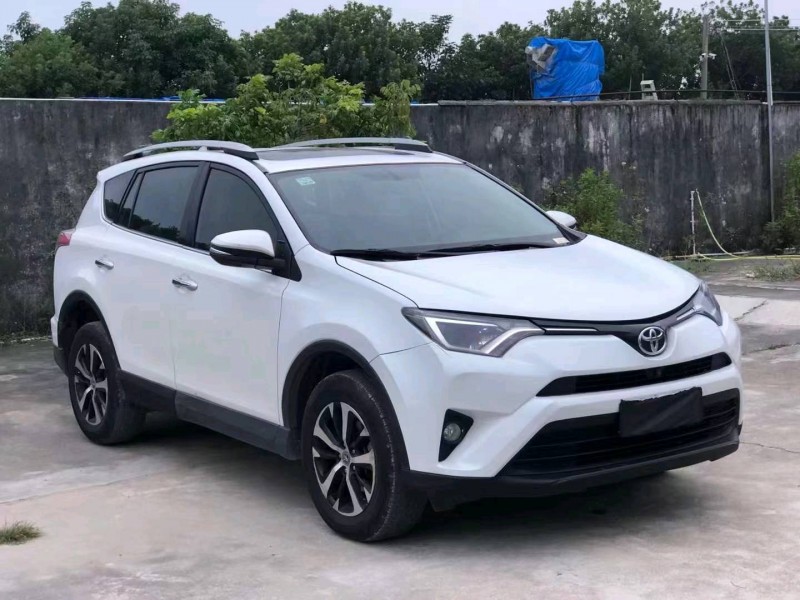 汕头17年丰田RAV4荣放2