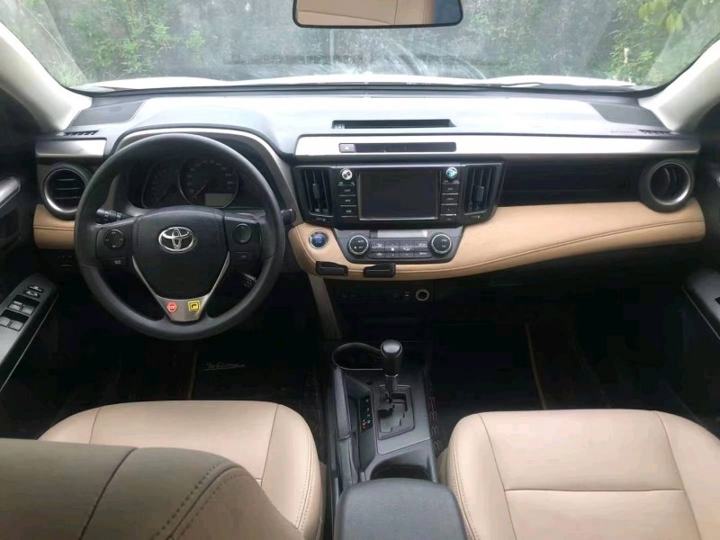 汕头17年丰田RAV4荣放6