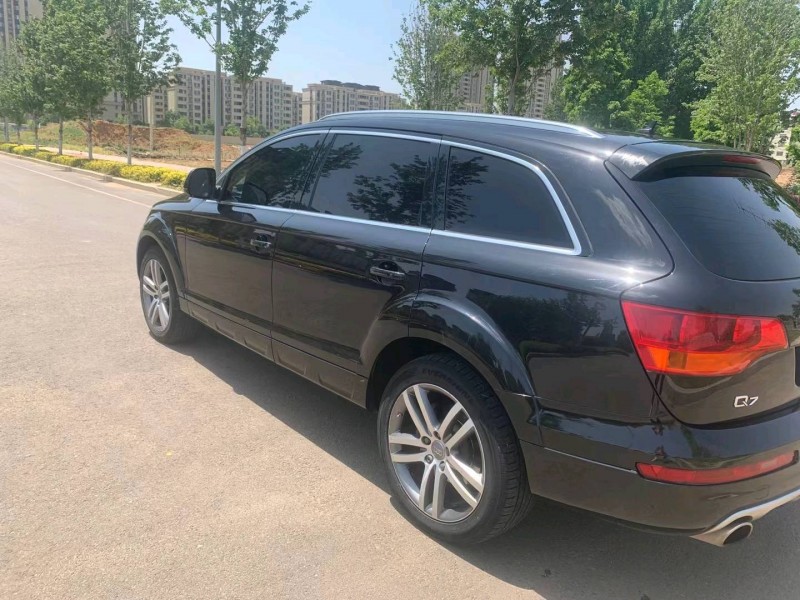济南11年奥迪Q76