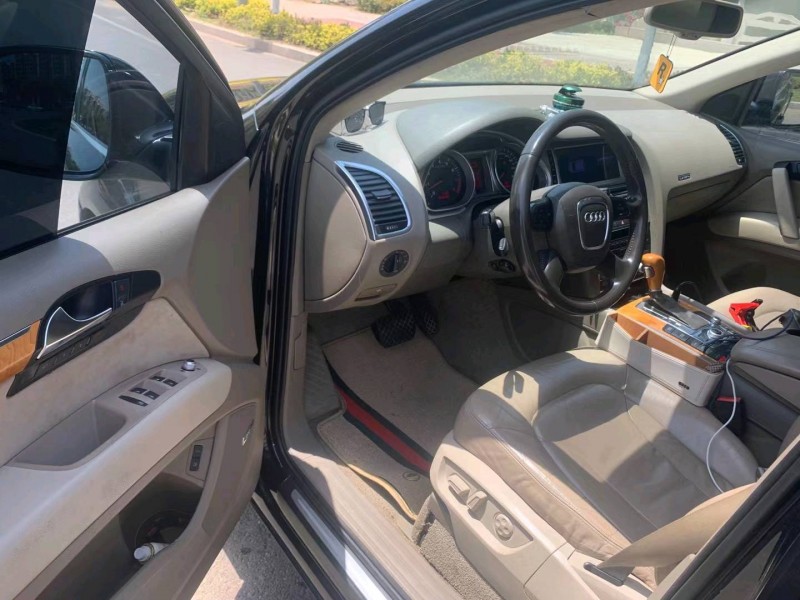 济南11年奥迪Q78