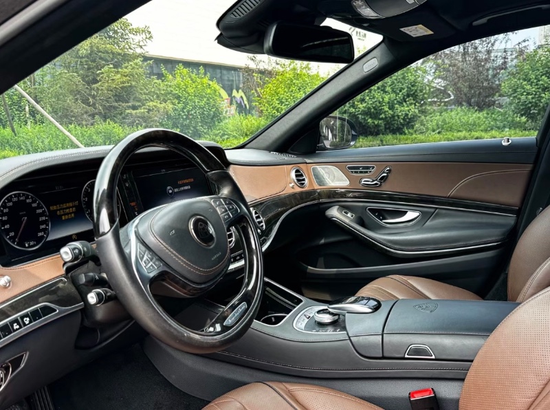 济南16年奔驰迈巴赫S级5