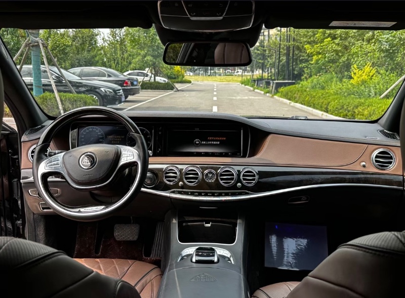 济南16年奔驰迈巴赫S级6