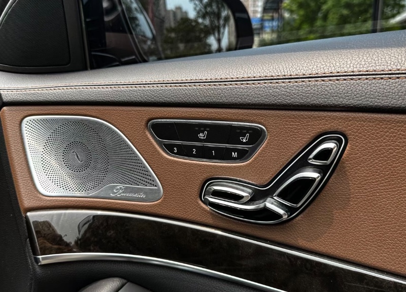 济南16年奔驰迈巴赫S级7