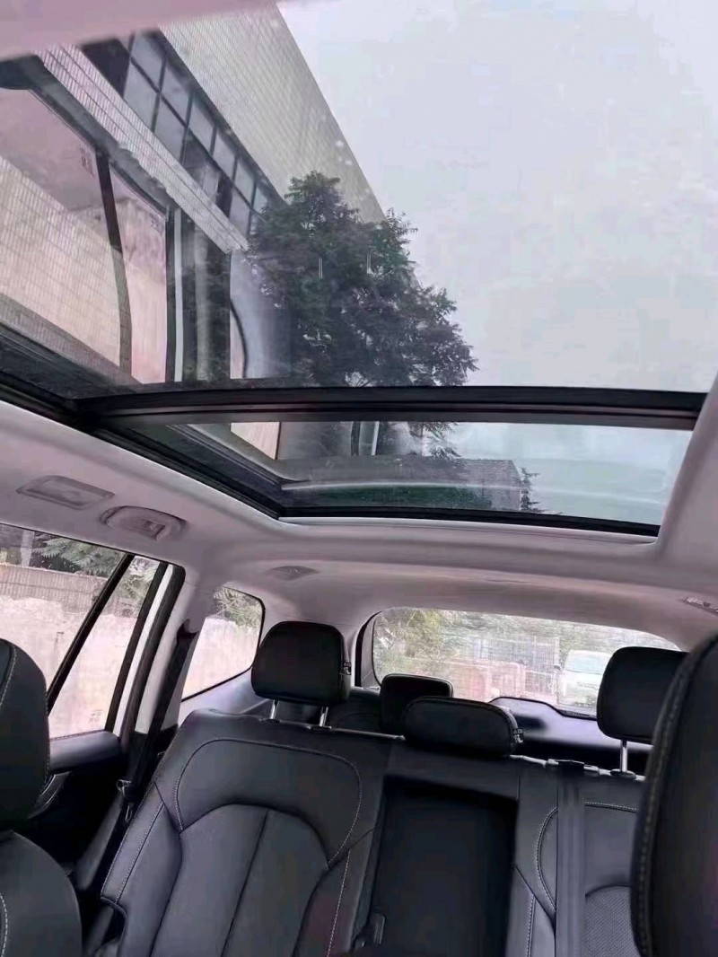 邯郸23年荣威RX87