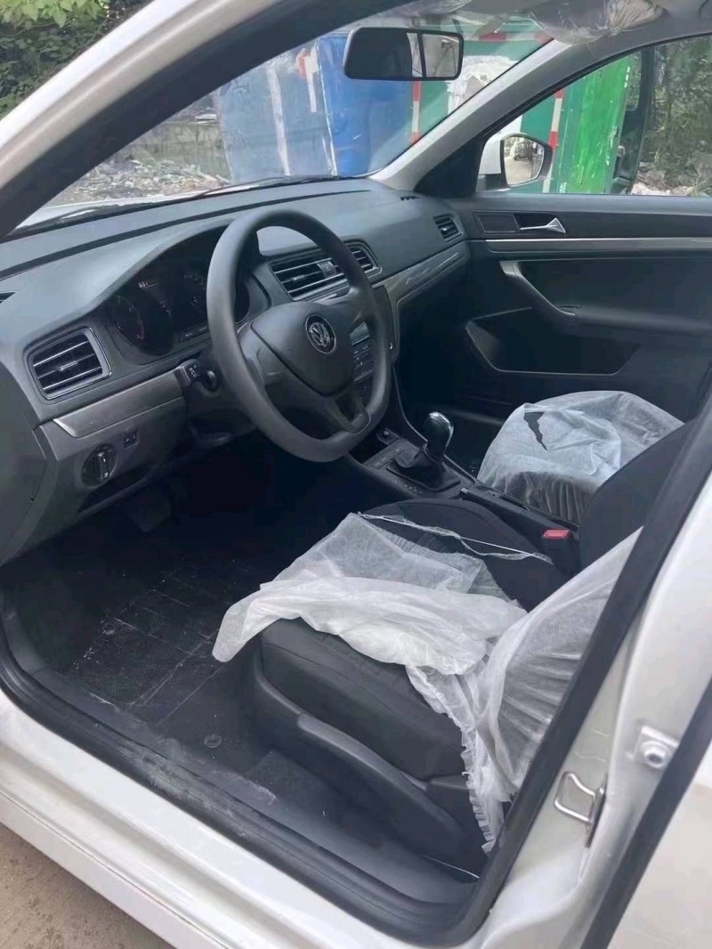 邯郸23年大众朗逸4