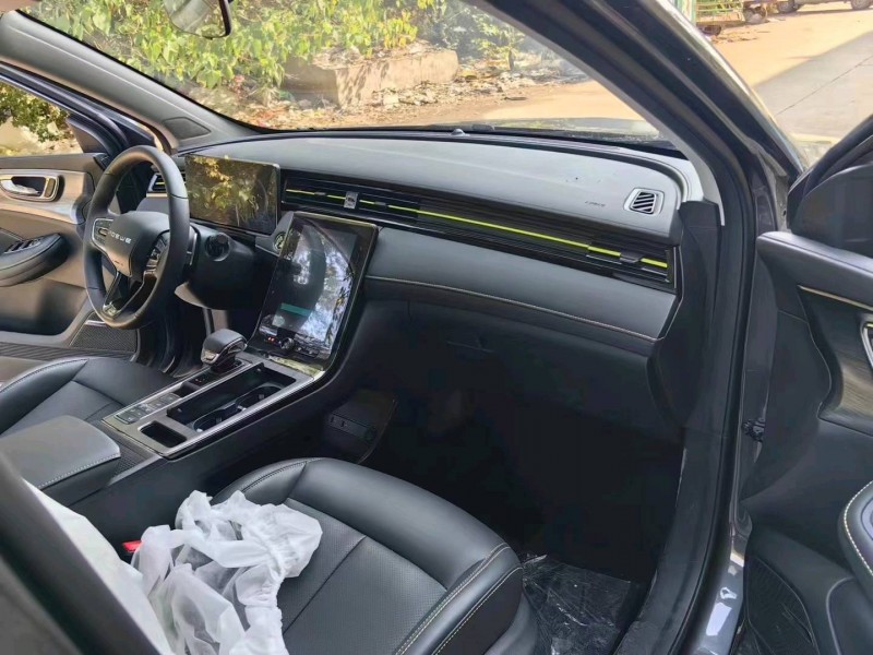 邯郸23年荣威RX57