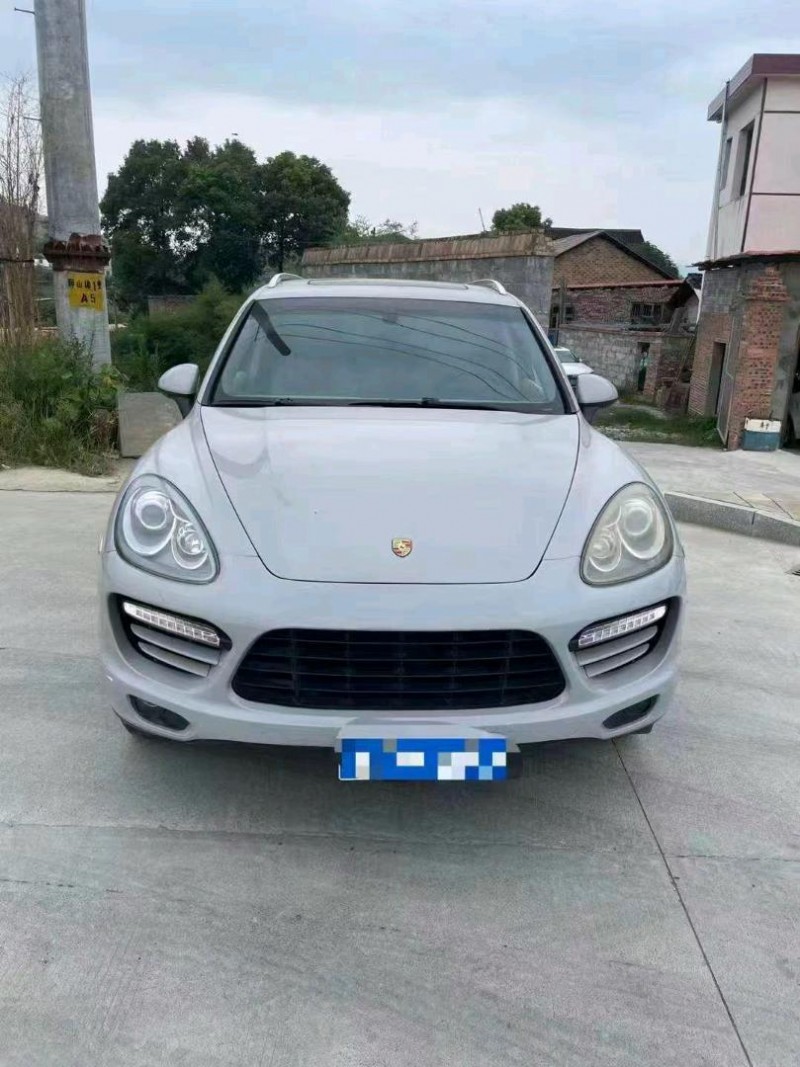 衡阳14年保时捷卡宴1