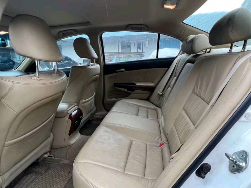 深圳11年本田雅阁7