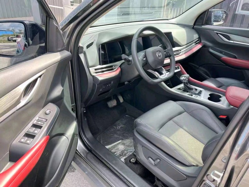 宜昌21年長安汽車CS556