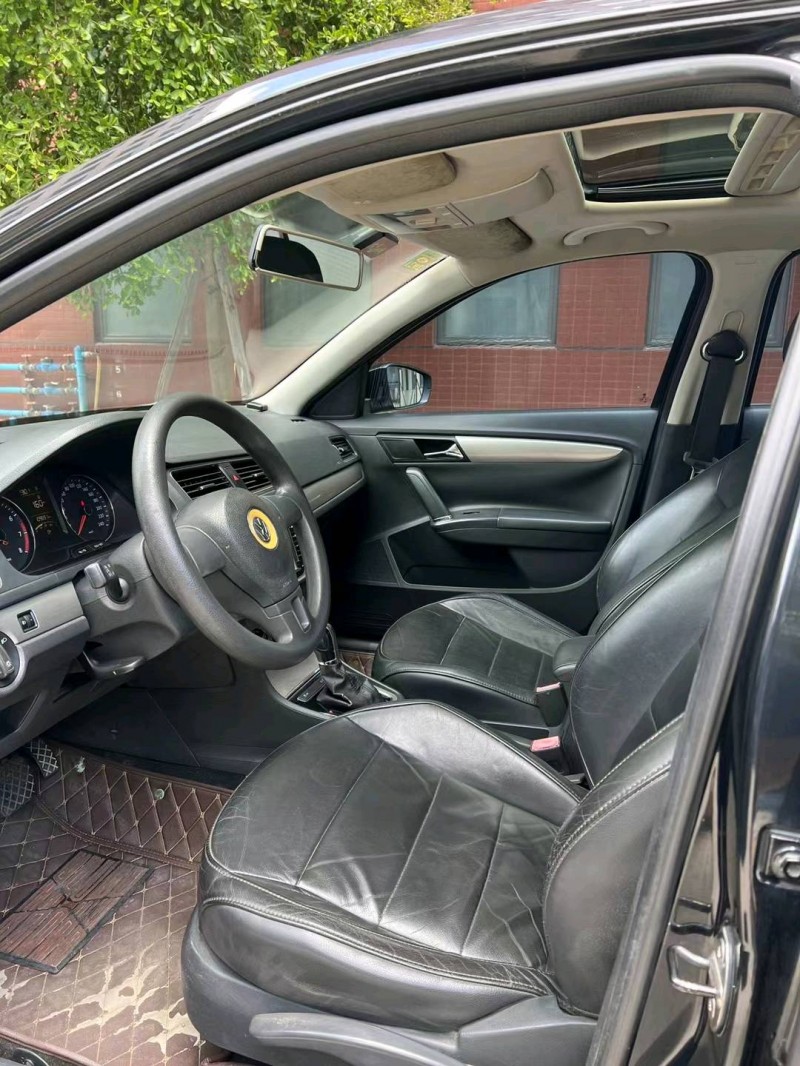 佛山13年大众朗逸6