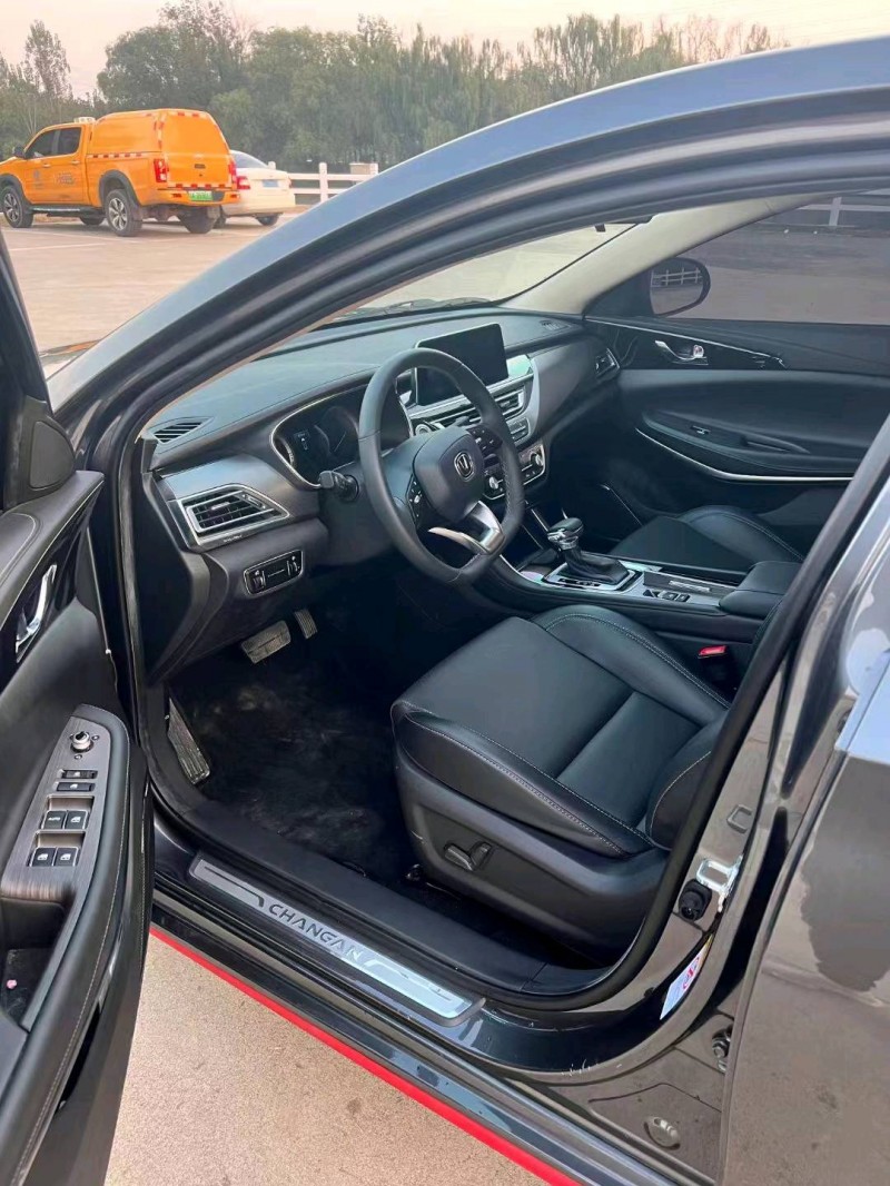 苏州21年长安汽车锐程CC5