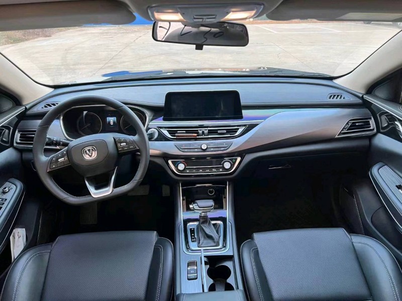 苏州21年长安汽车锐程CC7