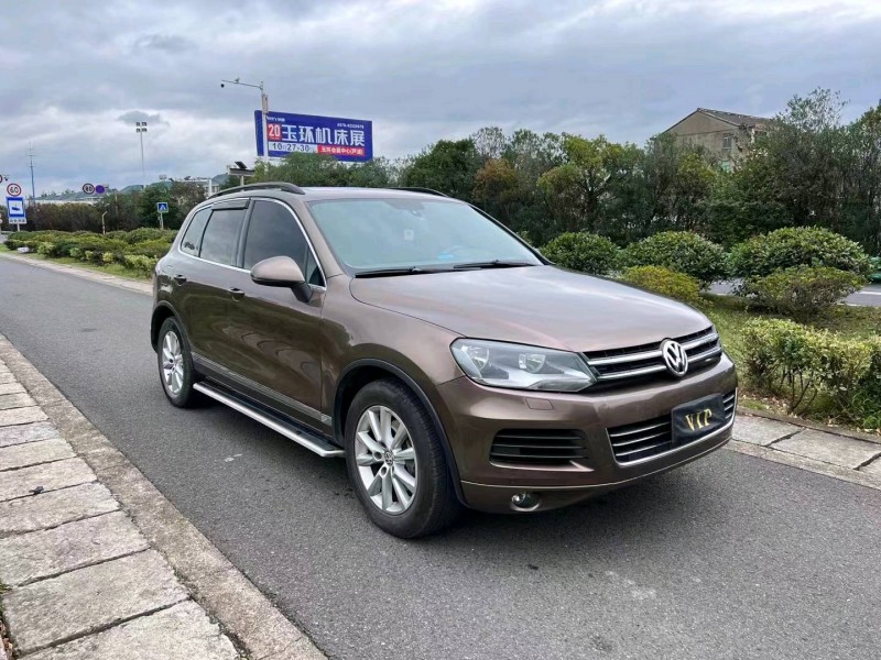 湖州13年大众途锐9