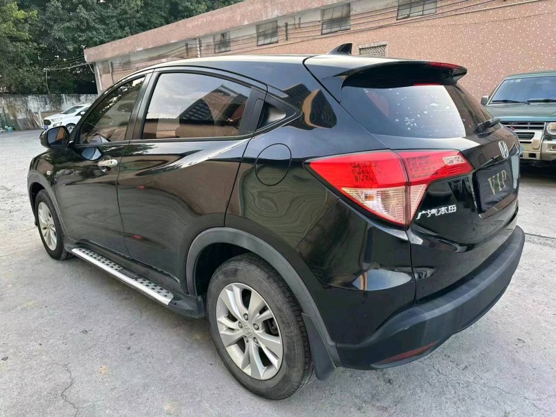东莞17年本田缤智7