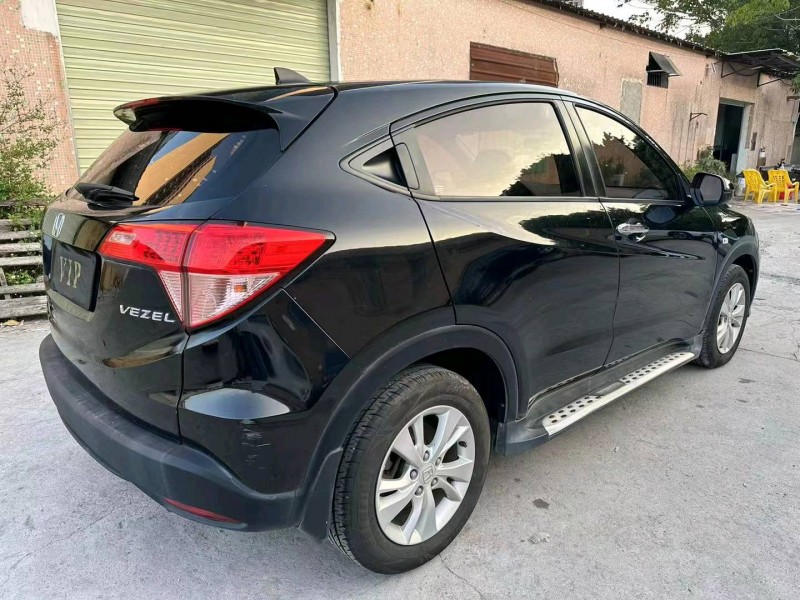 东莞17年本田缤智8