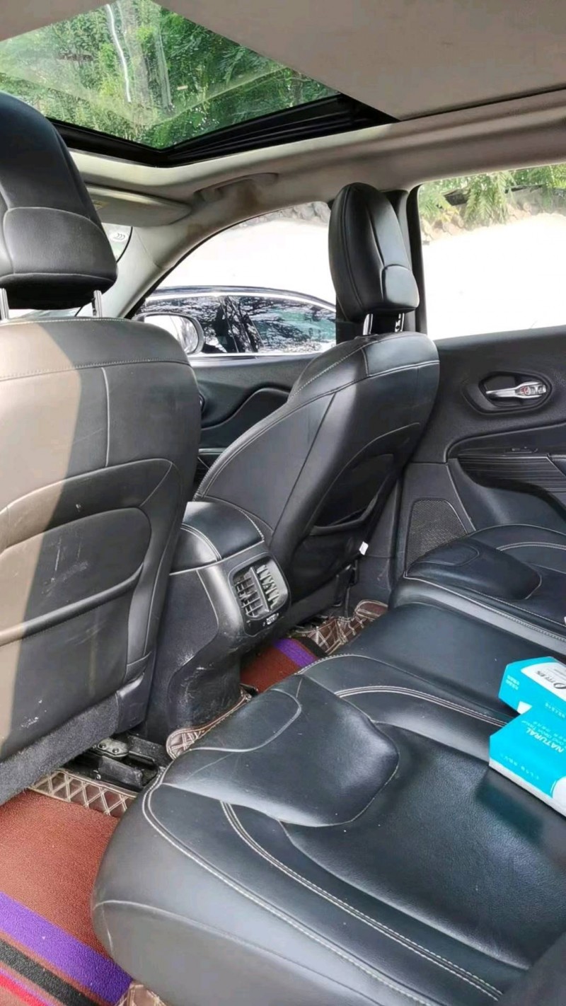 邯郸17年Jeep自由光6