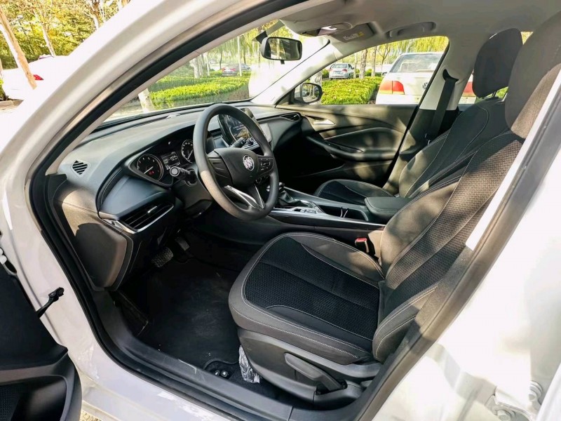 聊城23年别克威朗5