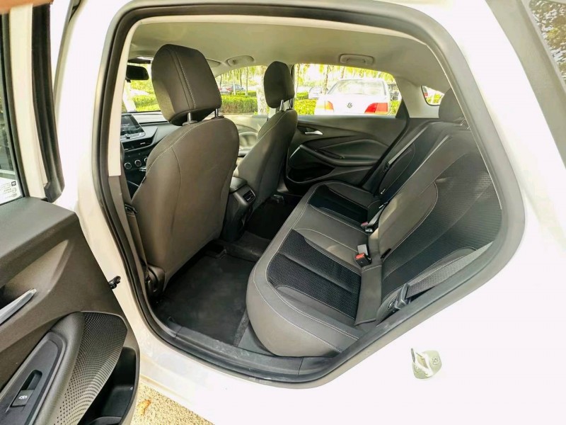 聊城23年别克威朗10