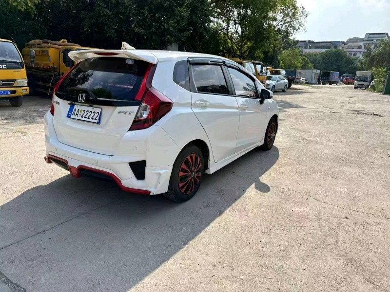 梧州17年本田飞度5