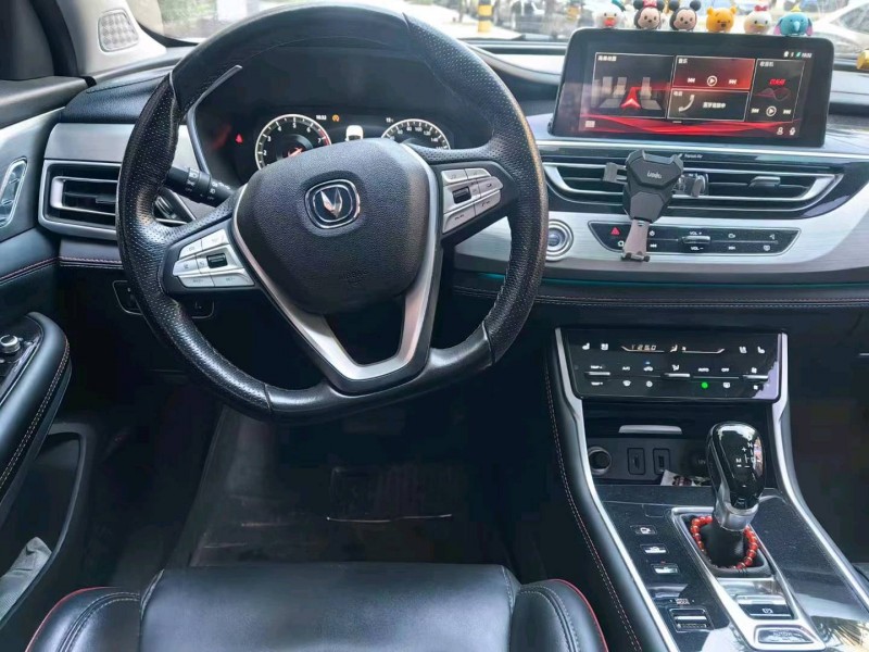 宜昌18年長安汽車CS754