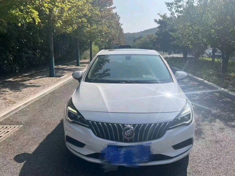 东营17年别克威朗1