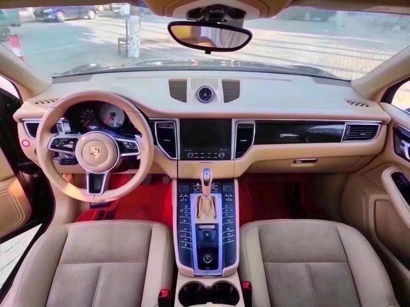 东营16年保时捷Macan8