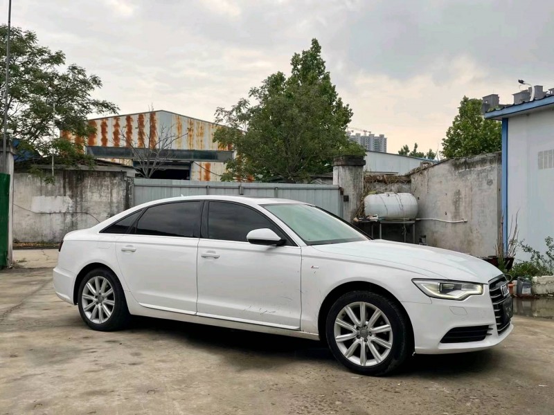 济宁16年奥迪A6L2
