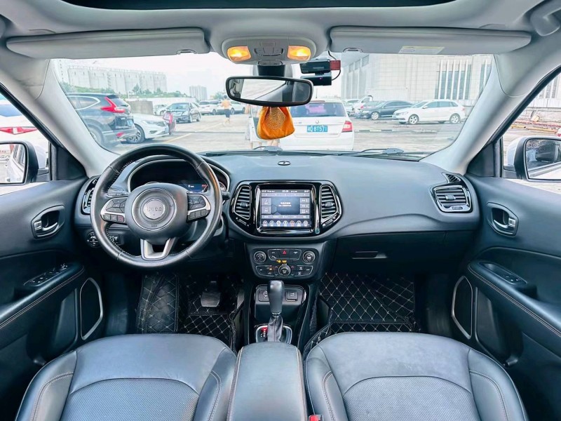 东莞20年Jeep指南者8