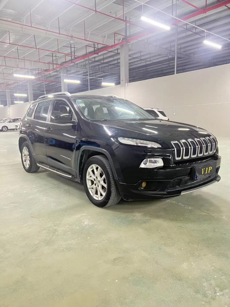 徐州17年Jeep自由光2