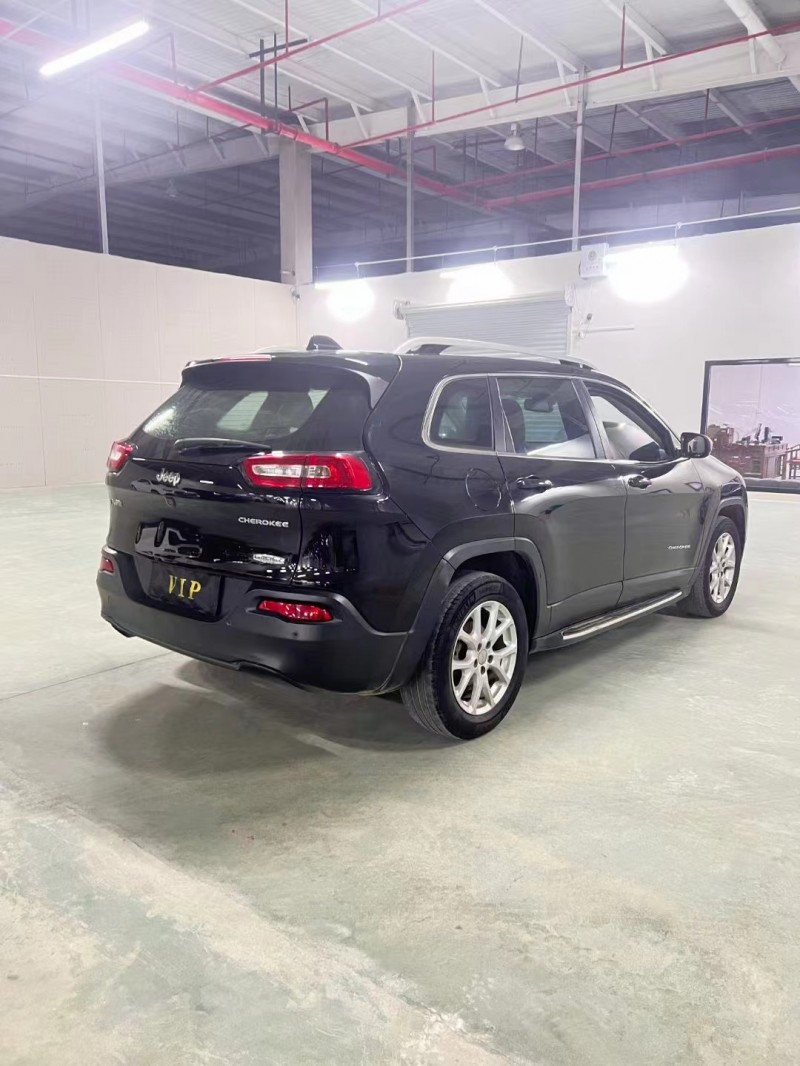 徐州17年Jeep自由光5