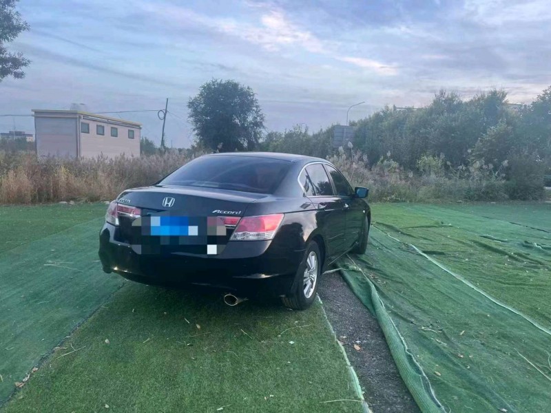 邯郸12年本田雅阁4