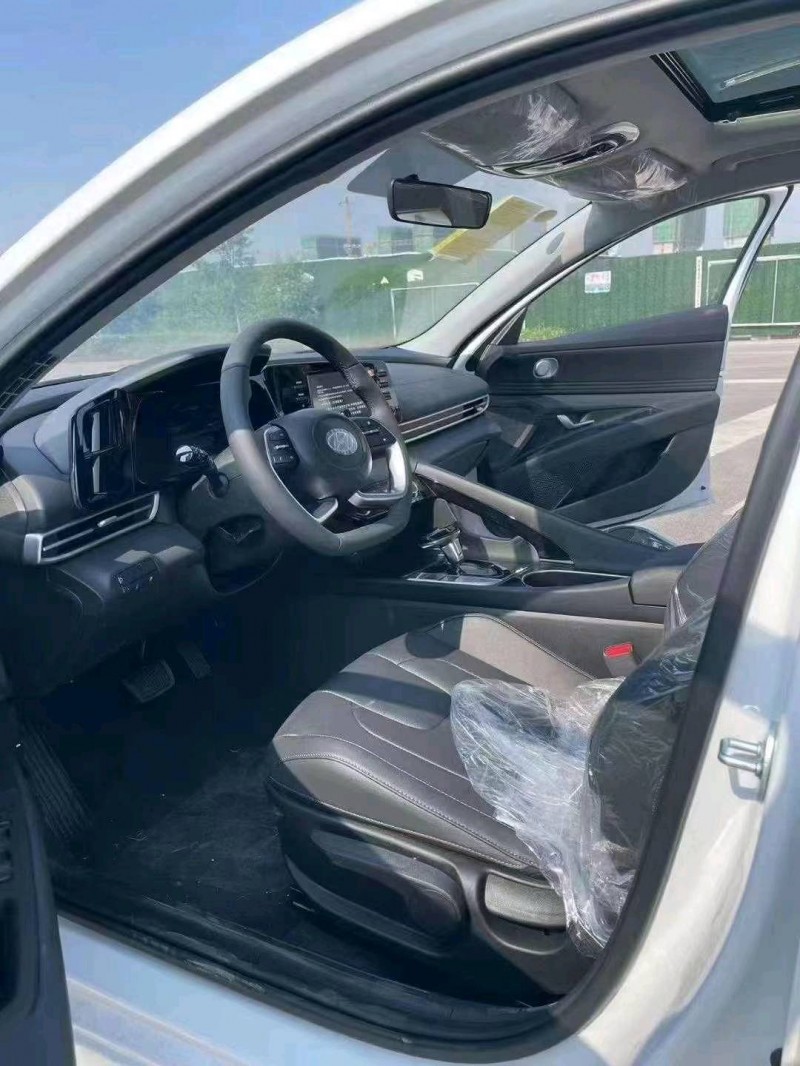 邯郸23年现代伊兰特4