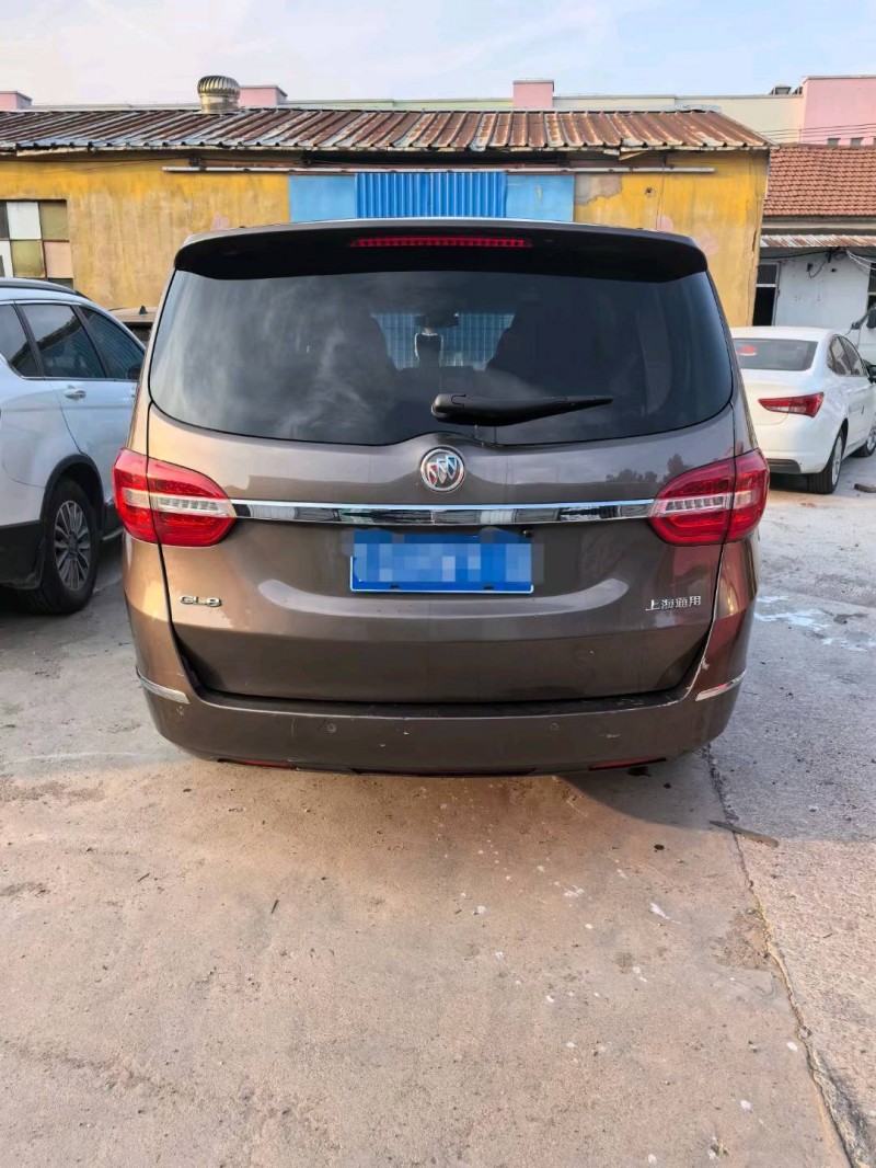 济宁15年别克GL84