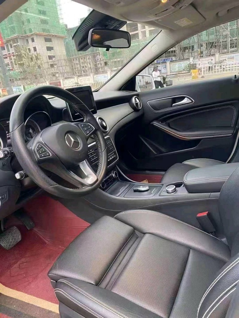 邯郸16年奔驰CLA8
