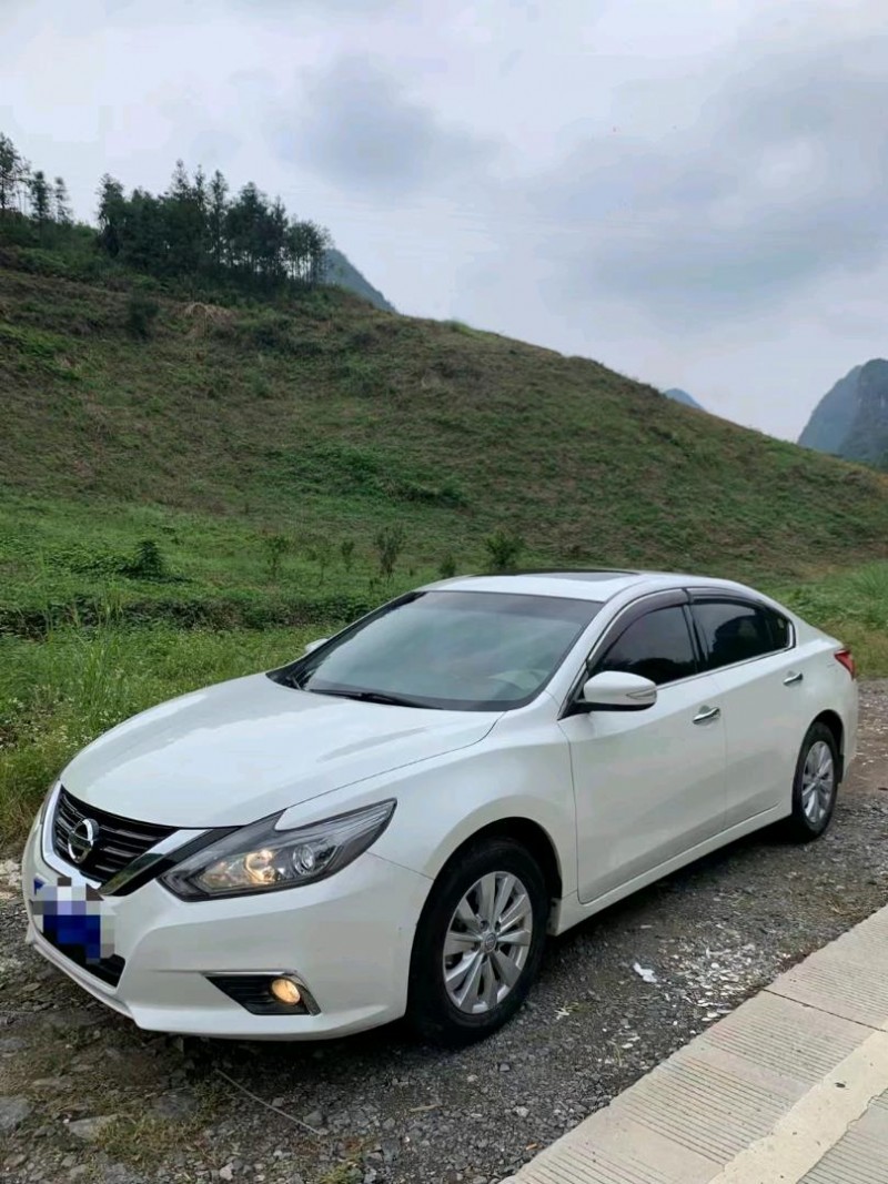 桂林18年日產天籟3