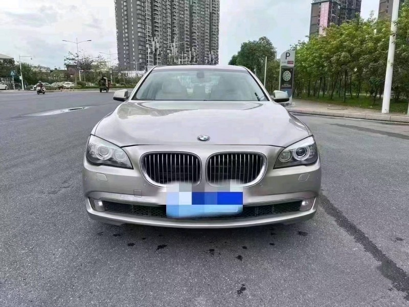 珠海12年宝马7系1