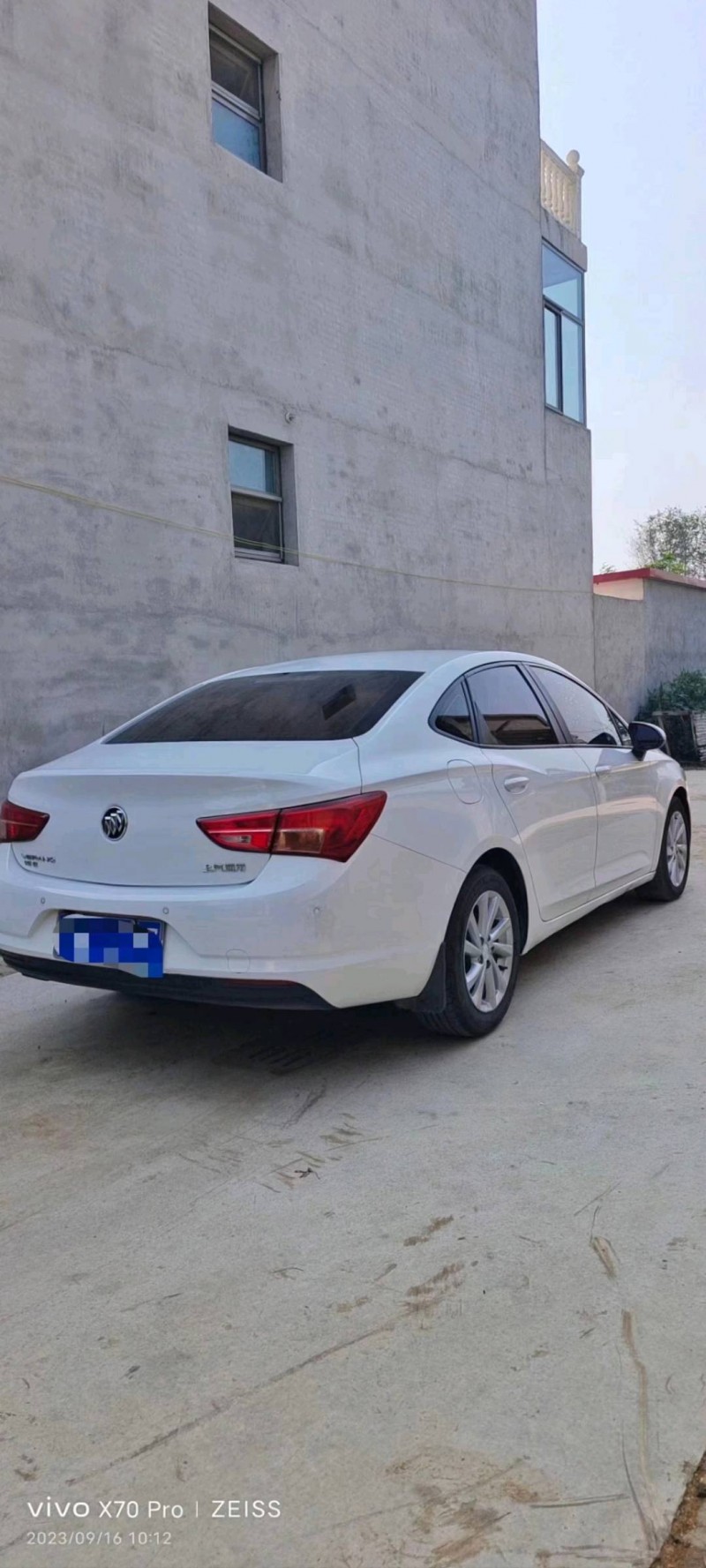 邢台17年别克威朗8